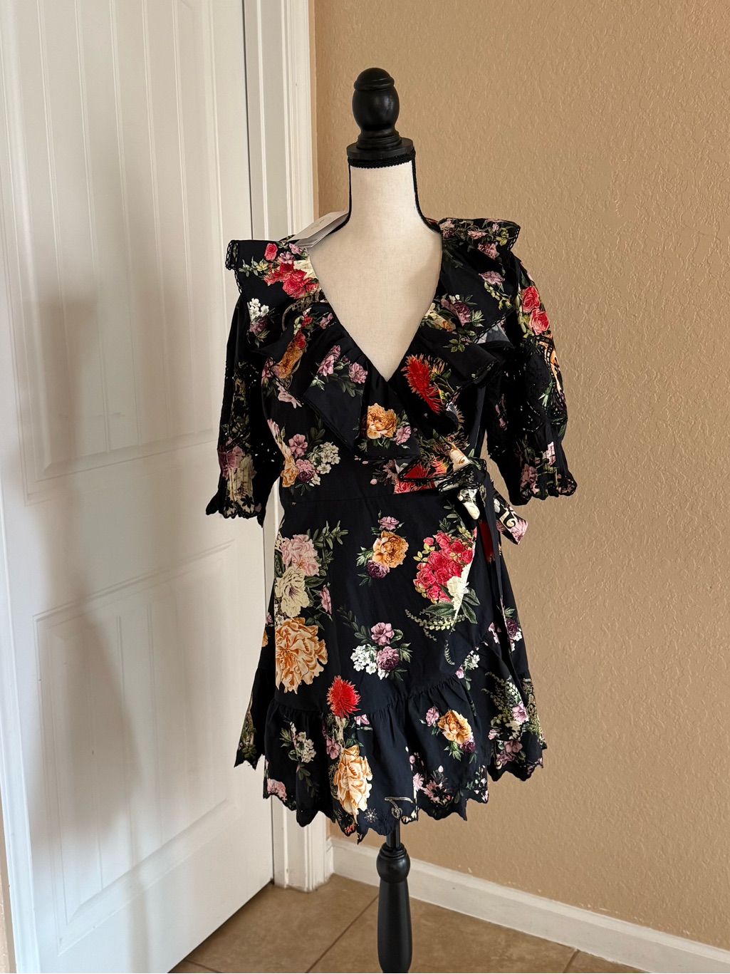 Nwt Camilla Mini Wrap Dress Puff Sleeves “Adorn In Alexandria” Size Large